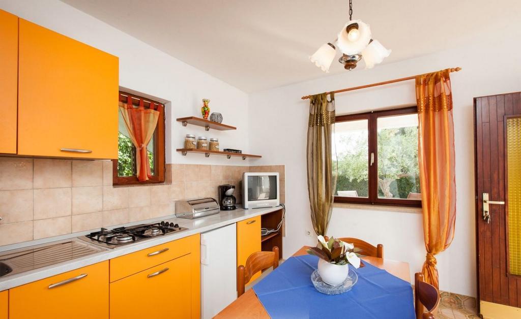 Apartments Hrvatin Ровінь Екстер'єр фото