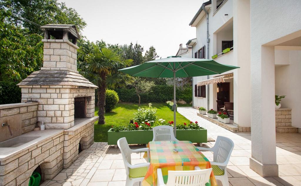 Apartments Hrvatin Ровінь Екстер'єр фото
