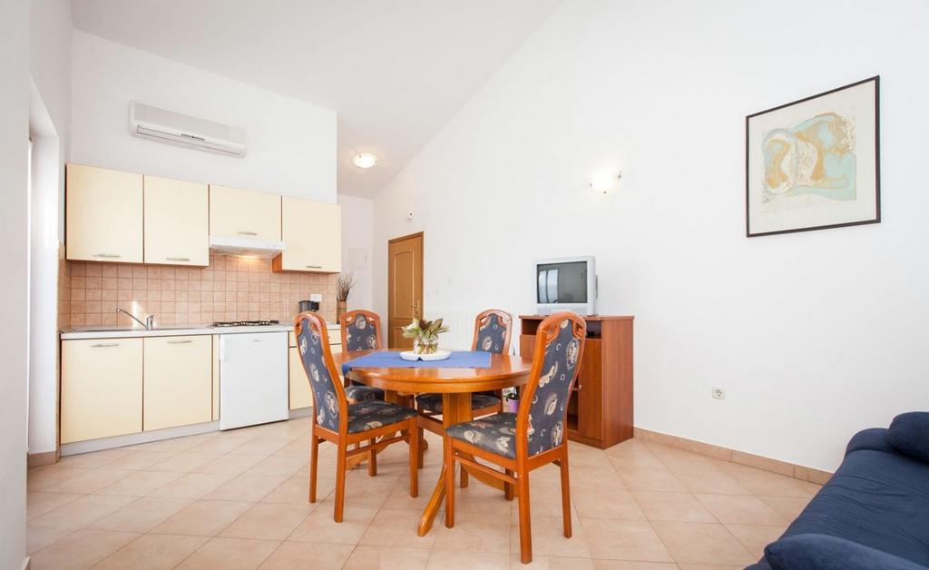 Apartments Hrvatin Ровінь Екстер'єр фото