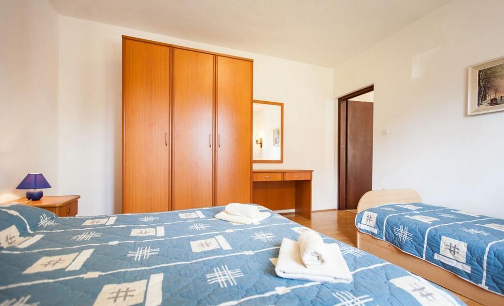 Apartments Hrvatin Ровінь Екстер'єр фото