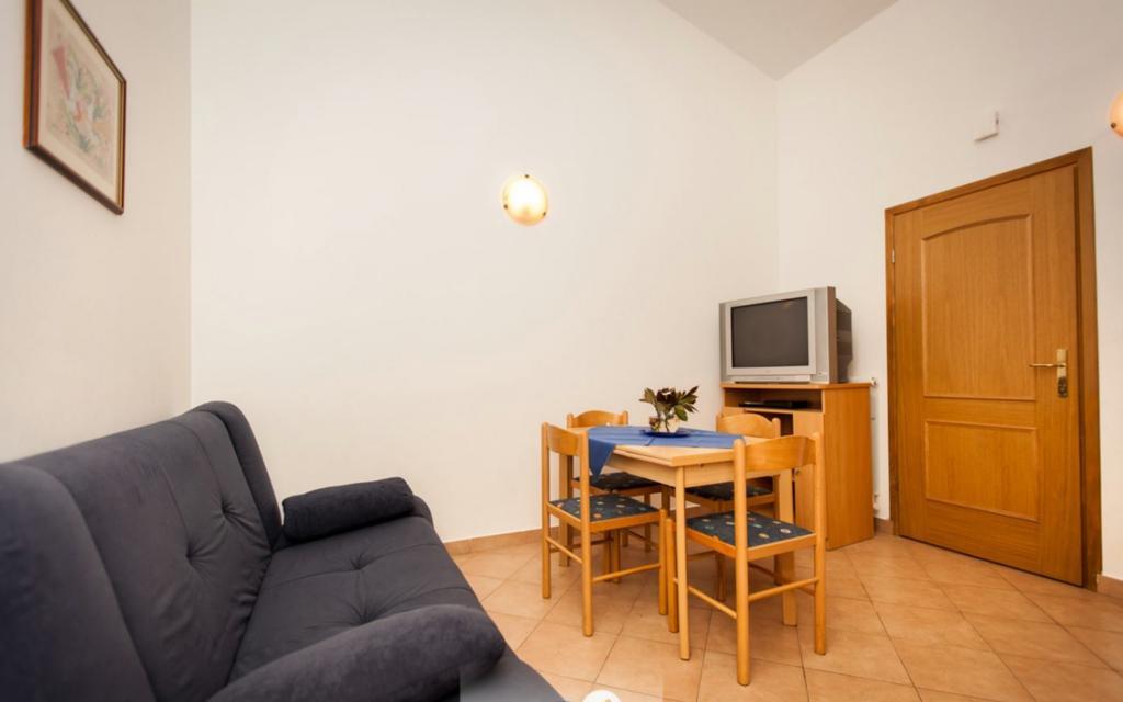 Apartments Hrvatin Ровінь Екстер'єр фото